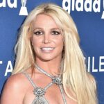 Balenciaga et Britney Spears collaborent sur une collection de capsule