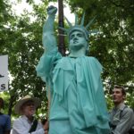 Le défilé militaire de Trump - à son 79e anniversaire - a fait des manifestations à l'échelle nationale «No Kings»