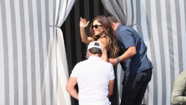 Jeff Bezos et Lauren Sánchez arrivent à l'hôtel Aman pour leur extravagance de mariage Venise