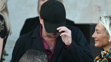 La grande finale de Bezos Wedding a présenté un mystérieux invité musical et le chapeau noir de Leonardo DiCaprio