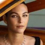 Vittoria Ceretti documente le dysfonctionnement de la garde-robe avec l'humour, le style à la fête de mariage de Bezos