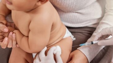 Comment une maman navigue dans l'avenir incertain des vaccins