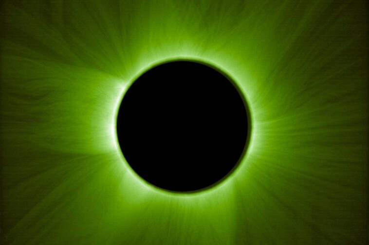 De superbes images montrent la toute première éclipse solaire artificielle