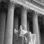 En ce qui concerne la citoyenneté du droit d'aînesse, la Cour suprême donne à Trump un outil franc pour marteler les juges