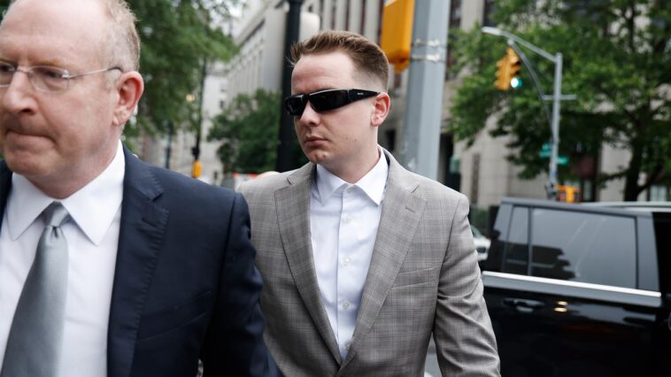 L'assistant, le magnat et le jeu de fin d'essai diddy