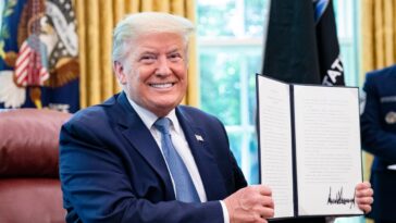 La Maison Blanche prévoit une visite de la victoire pour le projet de loi de dépenses que tout le monde déteste: Rapport