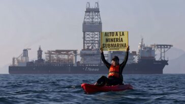 La vie de l'océan Pacifique à risque de l'exploitation nautique