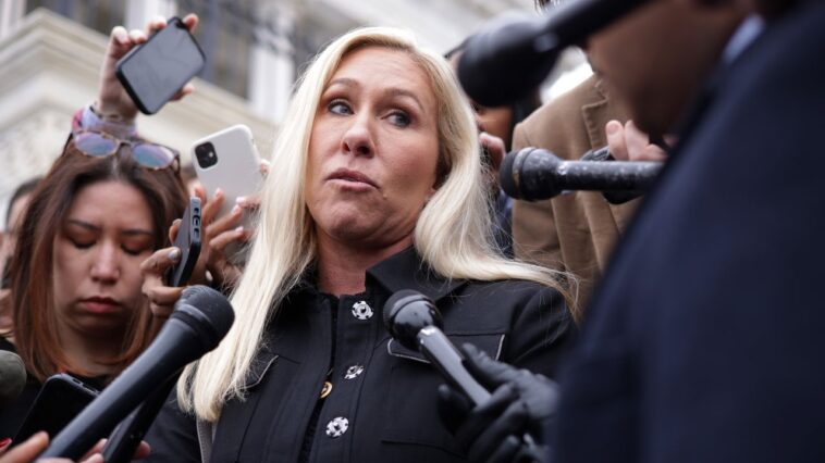 Les républicains de la maison ont choqué d'apprendre le projet de loi qu'ils n'ont pas lu ont des trucs qu'ils n'aiment pas