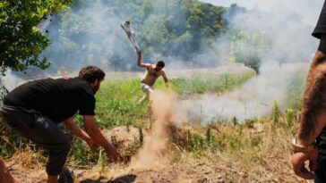 Les sauveteurs évacuent 50 000 alors que la dinde batte les incendies de forêt