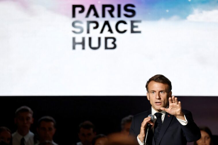Macron dit que l'Europe doit redevenir une «puissance spatiale» Macron dit que l'Europe doit redevenir une «puissance spatiale»