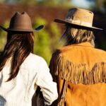 Not unique, les steaks et les corsets de la barmaid: comment les jeunes influenceurs de Maga contrevenaient à leurs étés