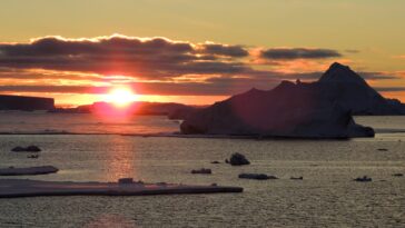 Southern Ocean Salt plus, plus chaud et perdant rapidement de la glace alors que la tendance des décennies s'inverse de façon inattendue