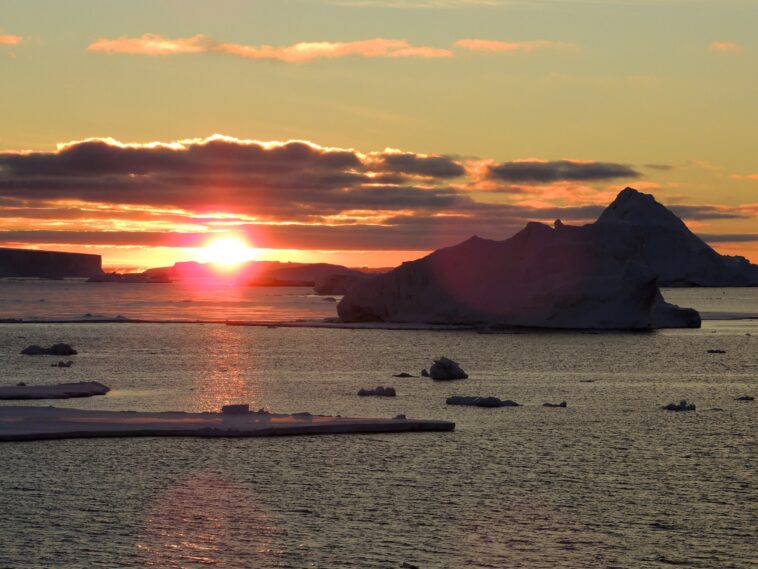 Southern Ocean Salt plus, plus chaud et perdant rapidement de la glace alors que la tendance des décennies s'inverse de façon inattendue