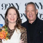 Tom Hanks, débordant de fierté, soutient les mémoires brutes et révélatrices de sa fille