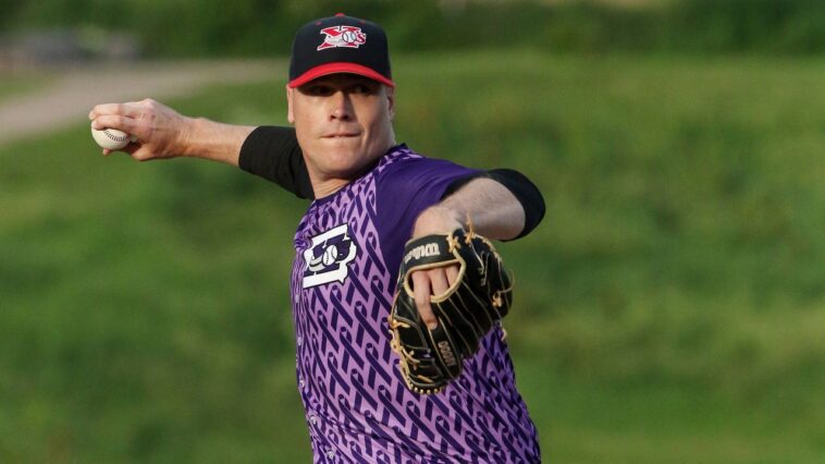 Un lanceur des ligues mineures mène la charge pour évincer Joni Ernst