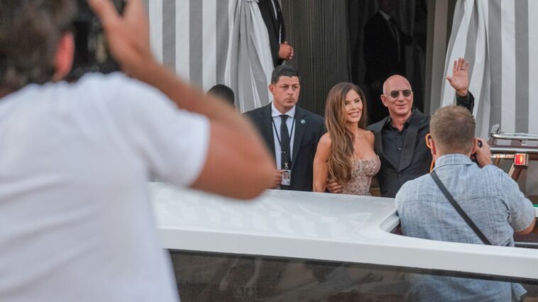 Jeff Bezos et Lauren Sánchez ont déchiré un détail de mariage majeur directement du prince William et Kate Middleton