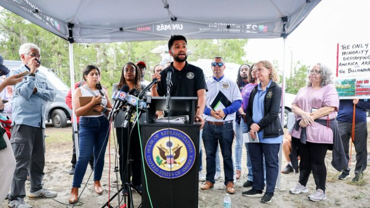 Les élus de la Floride entrent enfin dans «Alligator Alcatraz». Les démocrates décrivent les conditions comme «viles».