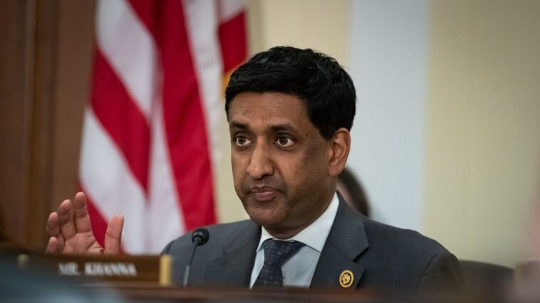 Les démocrates de la Chambre demandent à la succession de Jeffrey Epstein pour le «livre d'anniversaire»