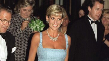 La designer Jacques Azagury révèle comment lui et la princesse Diana ont rendu sa garde-robe post-royale sexy