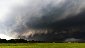 Chauffe avec une chance de glace: les tempêtes de grêle pourraient frapper plus fort les villes australiennes