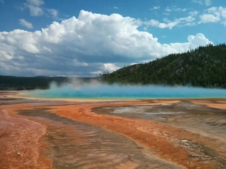 L'apprentissage automatique découvre 10 fois plus de tremblements de terre à Yellowstone Caldera