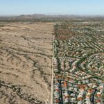 L'image dramatique d'Edward Burtynsky montre une fracture du désert Stark