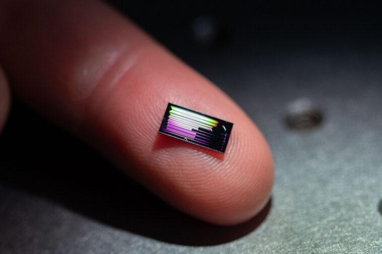 La stabilité des «poubelles» et du signal des photons est prometteuse pour la communication quantique pratique via la fibre optique La stabilité des «poubelles» et du signal des photons est prometteuse pour la communication quantique pratique via la fibre optique