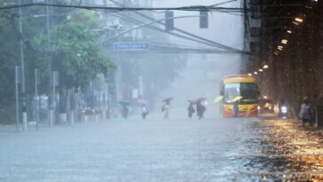 Les Philippines ferment les écoles, les vols de restes à l'approche du typhon