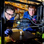 Les chercheurs développent un plastique condamné à la chaleur révolutionnaire pour aider à empêcher l'électronique avancée de surchauffer