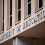 Les conservateurs de la Cour suprême disent à Trump qu'il peut détruire le département de l'éducation, comme un régal