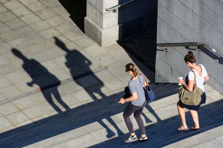 Marcher 7000 pas par jour semble être suffisant pour nous garder en bonne santé