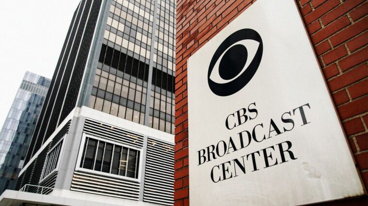 "Personne n'en est content." Les membres du personnel de CBS étaient fatigués du drame Paramount, mais la colonie intensifie les problèmes de capitulation des médias