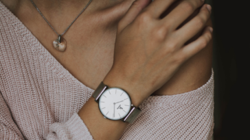 Montres de luxe : l’élégance féminine au poignet