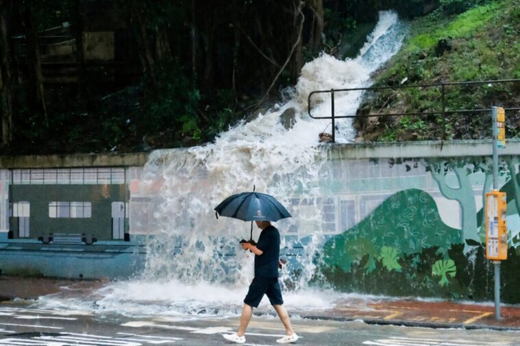 Hong Kong a frappé par des inondations après une vague de troubles de la pluie