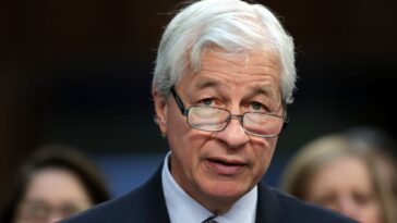 Jamie Dimon dit "Nous verrons" sur Mamdani (comme les autres Titans des Finances perdent la tête)