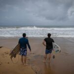 L'ouragan déglassé Erin crée les Caraïbes avec la pluie