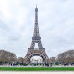 La tour Eiffel grossit chaque été - voici pourquoi