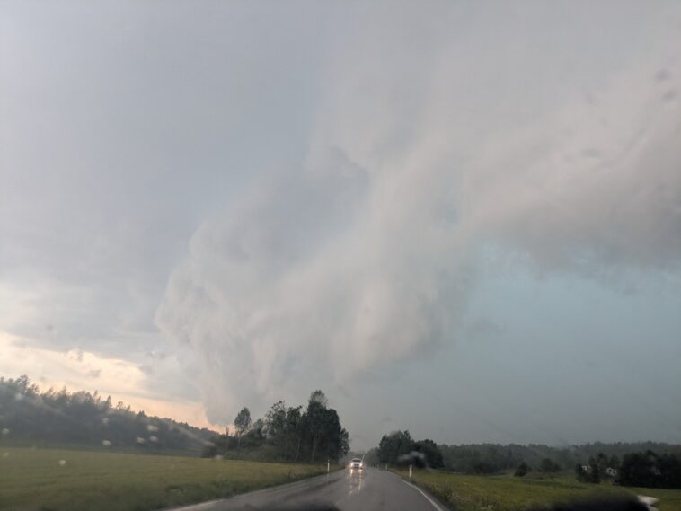 Le changement climatique amplifie les pluies extrêmes plus que les précipitations légères, découvre l'étude Le changement climatique amplifie les pluies extrêmes plus que les précipitations légères, découvre l'étude