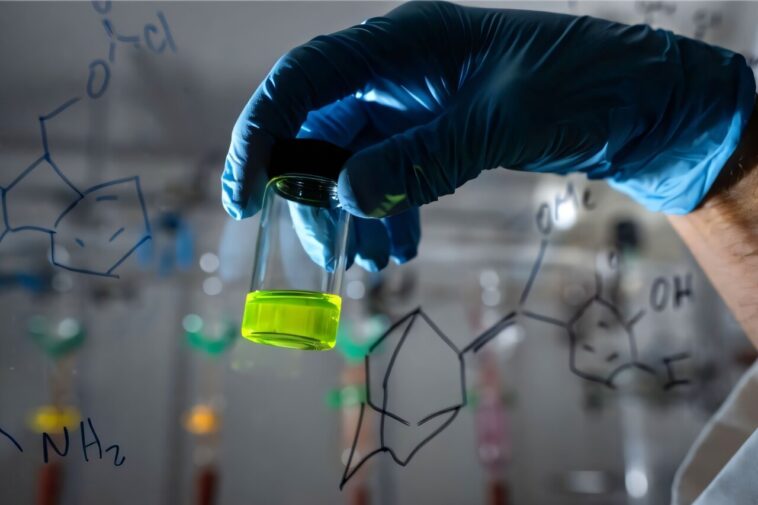 Les chercheurs découvrent comment certaines molécules de «stick» fonctionnent mieux pour l'imagerie médicale