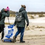 Les plongeurs néerlandais transportent encore des débris six ans après le déversement de conteneurs