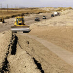 Les vagues massives de l'ouragan Erin menacent d'isoler les rives extérieures de la Caroline du Nord