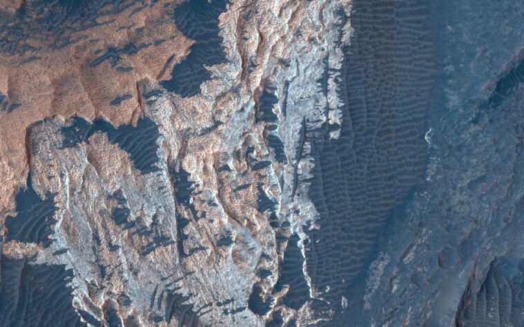 Mineral riche en fer sur Mars offre des preuves de récents changements volcaniques et thermiques