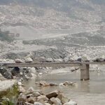 Surge des sédiments: des années après un tremblement de terre, les rivières transportent toujours les montagnes en aval