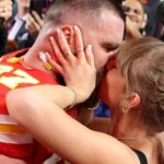 Taylor Swift et Travis Kelce sont engagés
