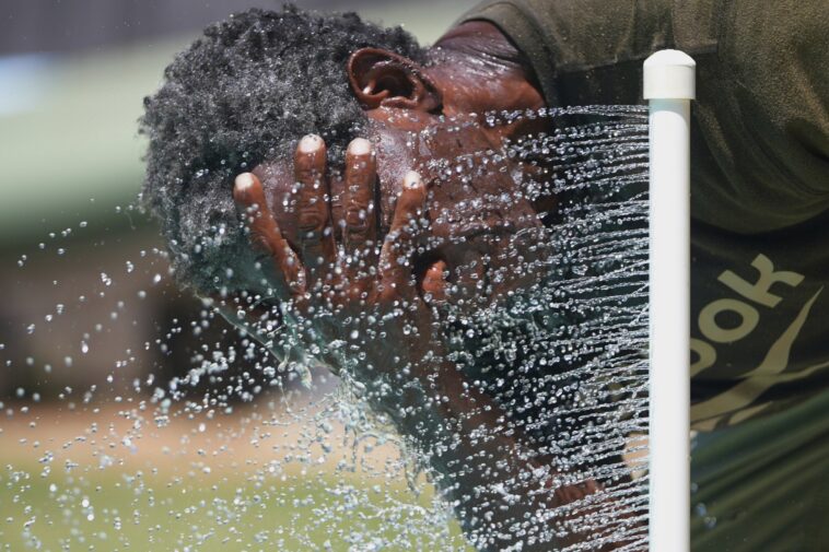 Vous vous sentez collant cet été? C'est parce qu'il a été record