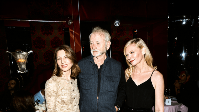 Sofia Coppola et Bill Murray ont frappé la piste de danse pour célébrer son nouveau livre Chanel