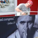 Les influenceurs préférés de Charlie Kirk ont ​​un message partagé: allez à l'église