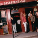 Après la violence en bordure de route à Islamabad, Taha Siddiqui s'est enfui en France et a construit un trou d'arrosage pour tous Après la violence en bordure de route à Islamabad, Taha Siddiqui s'est enfui en France et a construit un trou d'arrosage pour tous