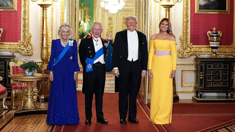 Trump a eu droit à une exposition éblouissante de diadèmes au banquet d'État de mercredi