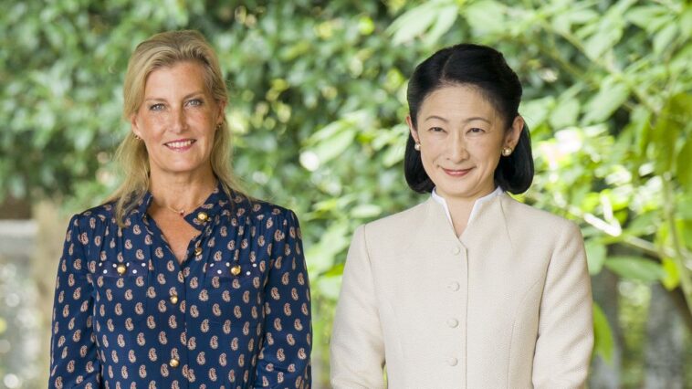 Sophie d'Édimbourg a emballé une impressionnante valise de robes de chemise pour son voyage au Japon